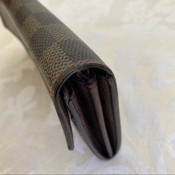 LOUIS VUITTON Damier Ebene Sarah Wallet - Picture 6 of 13